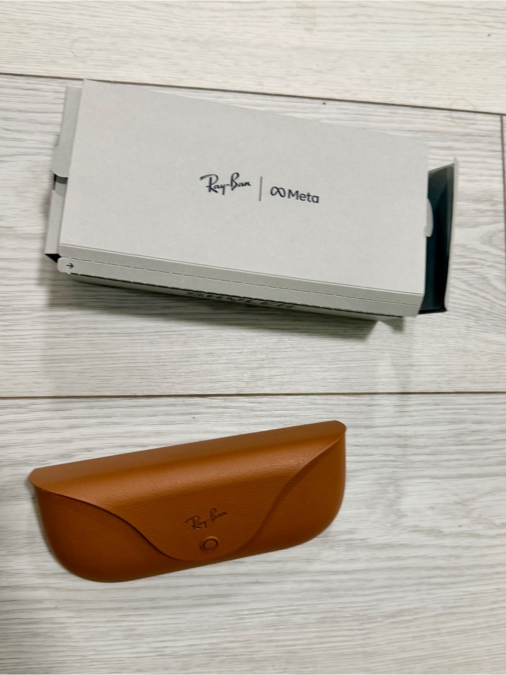 Ray-Ban Meta AI Skyler GEN 2 in Shiny Black